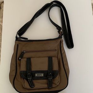 Roots tan crossover body bag